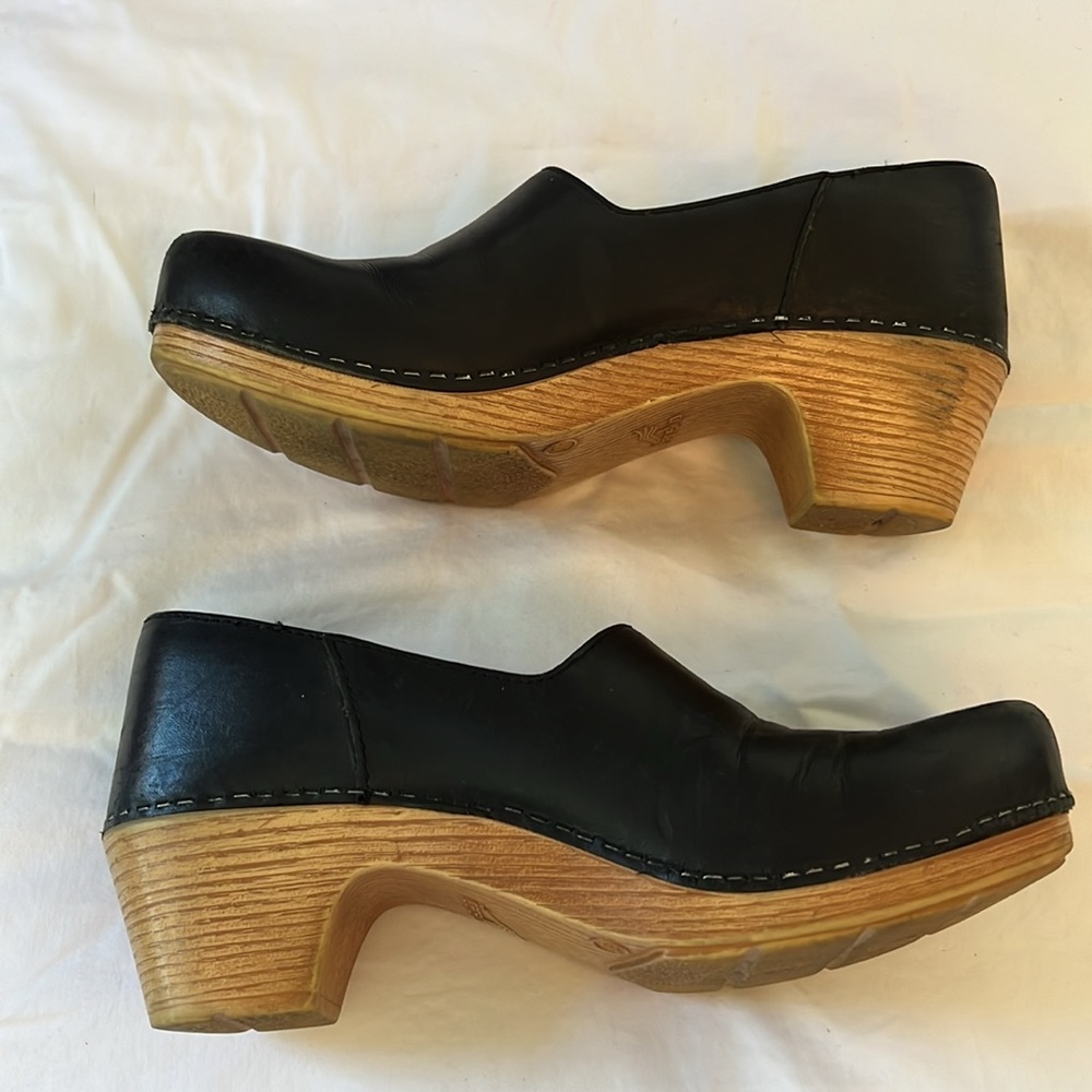 Dansko Black Leather Marisol slip on shoe clog size 38